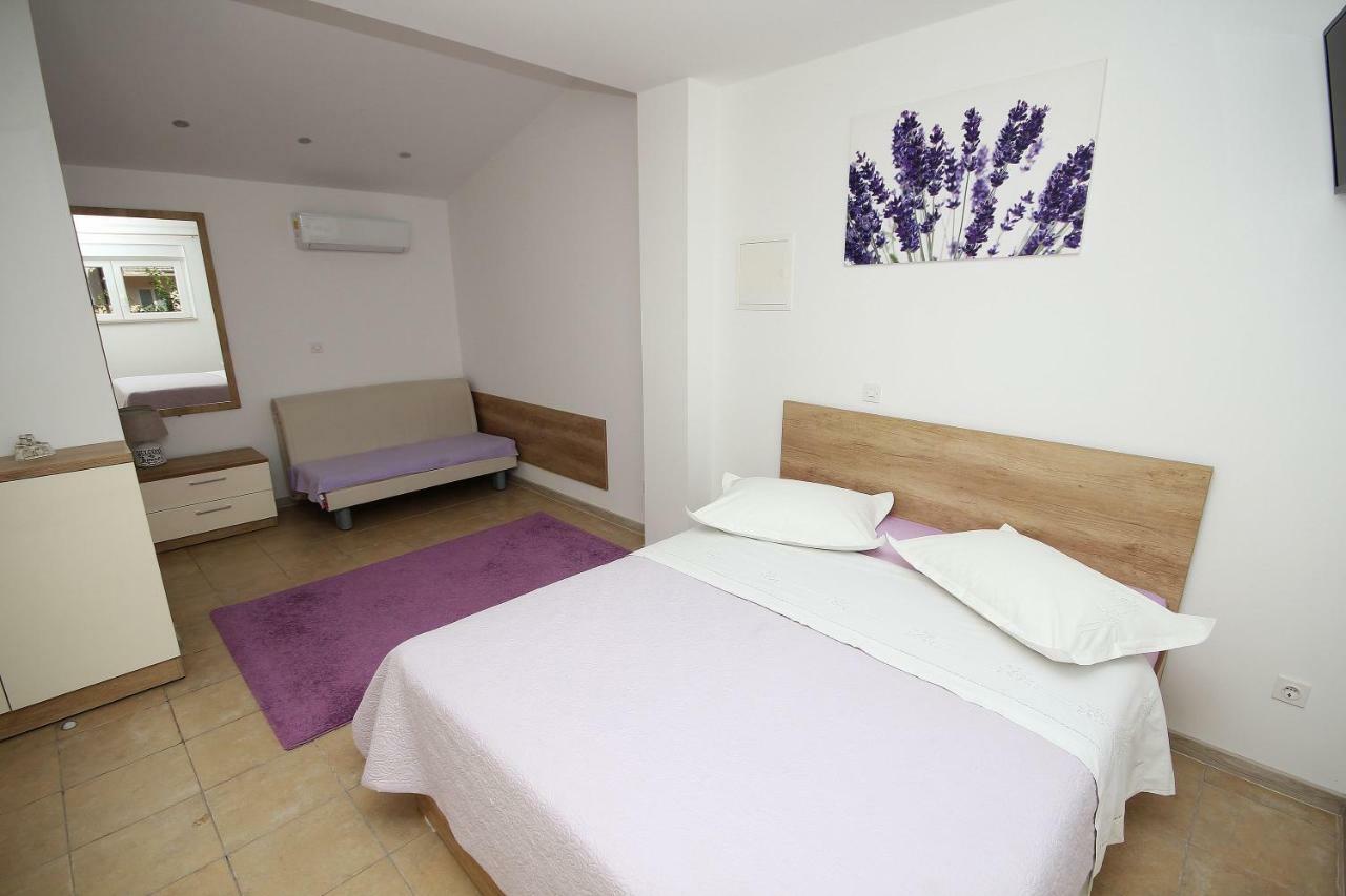 Apartmani Dalmacija เบรลา ภายนอก รูปภาพ