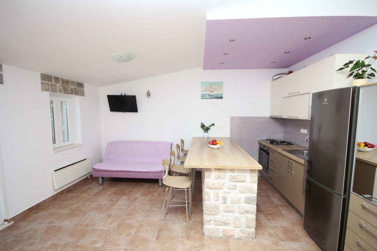 Apartmani Dalmacija เบรลา ภายนอก รูปภาพ